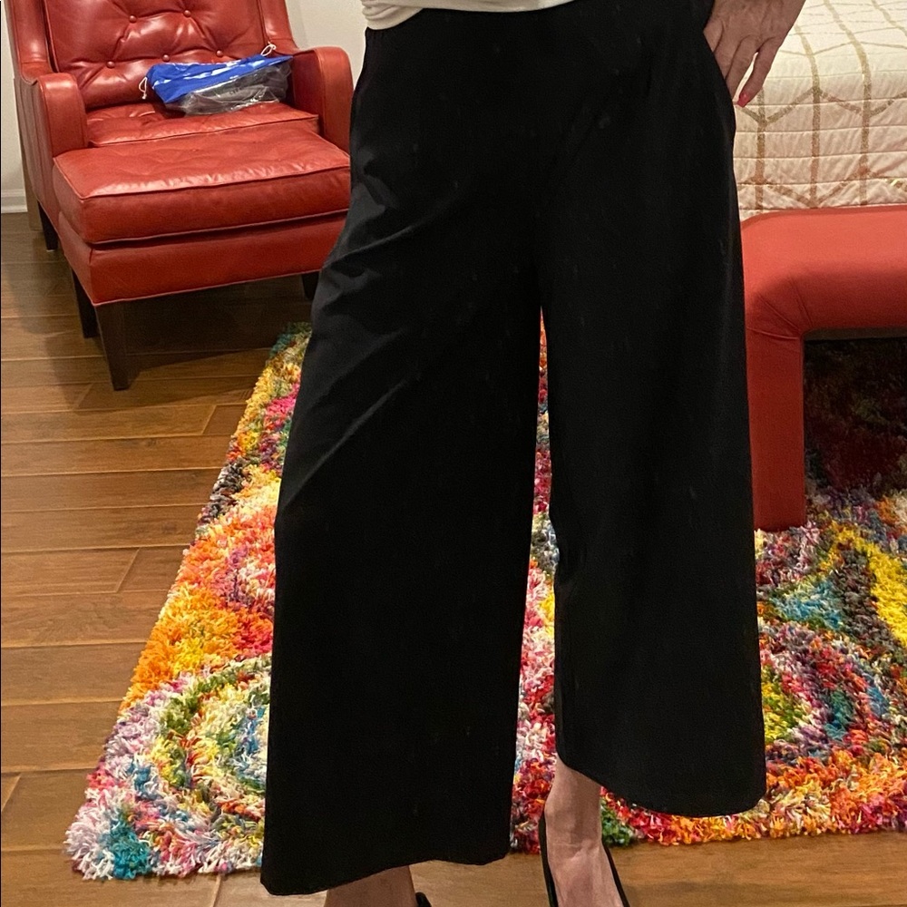 ATHLETA  Brooklyn Wide Leg Crop Pant Sz 6 Black Travel Commute